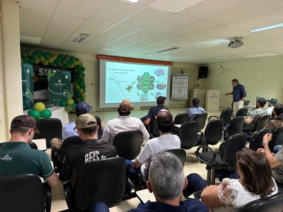 Rações Coprossel realiza palestra sobre qualidade de silagem 